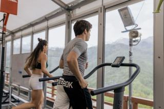 Perdre 10 kilos avec un tapis de course : quel programme ?