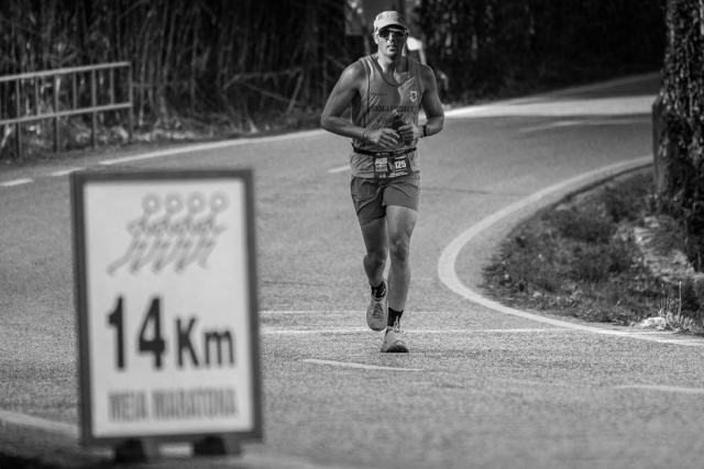 Sportstech sTread Lite : un tapis pliable à 20 km/h et 16 % de pente Sportstech sTread Lite : un tapis pliable à 20 km/h et 16 % de pente